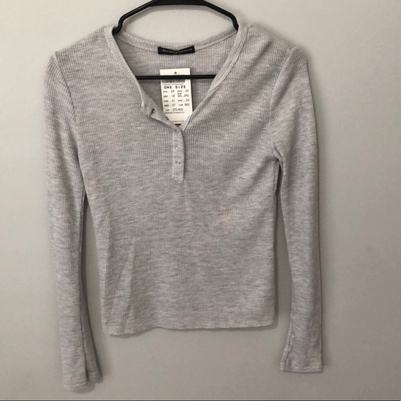 Brandy Melville Tops - Brandy Melville Adern Top